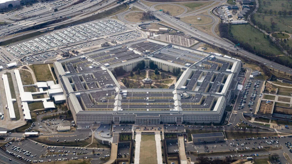 En direct : le Pentagone reconnait une "pénurie" de munitions avec la guerre en Iran