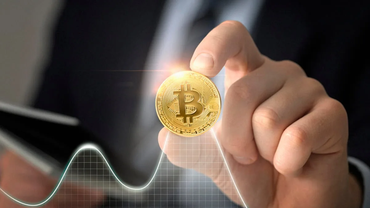 Bitcoin cresce 20% e chega aos 77.000 dólares (67.000 euros)