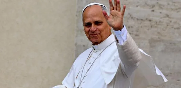 Papa Leão 14 recebe alta e deixará hospital hoje após cirurgia