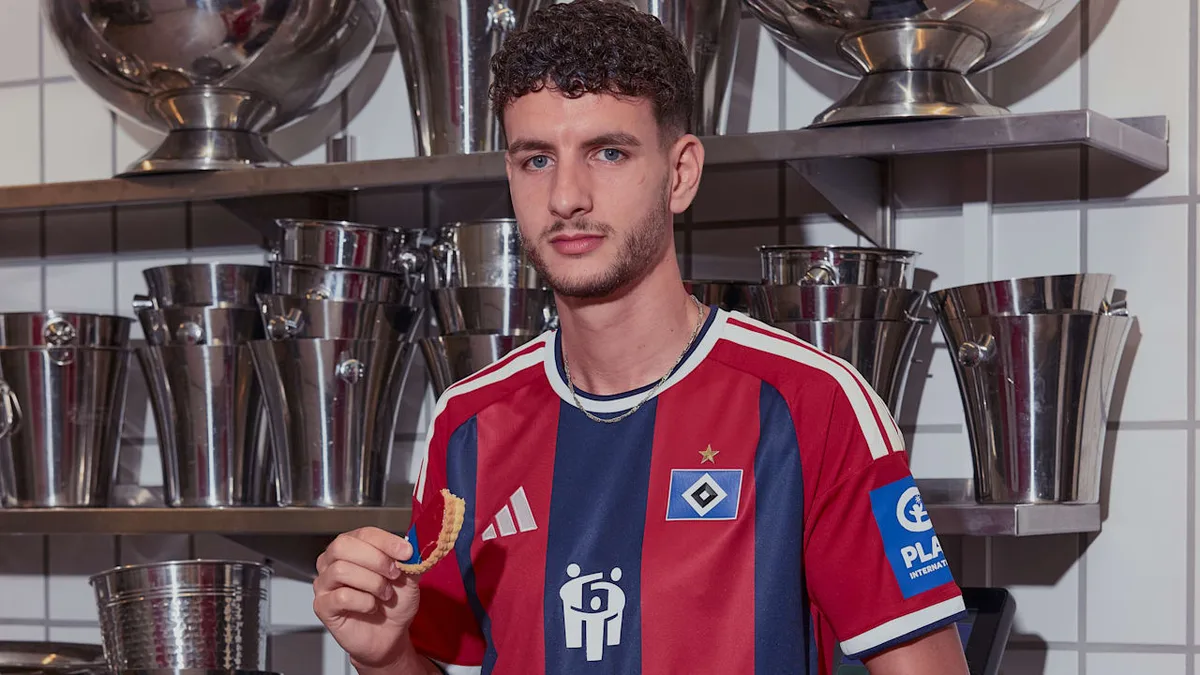 Neues Trikot - So läuft der HSV in Verl auf