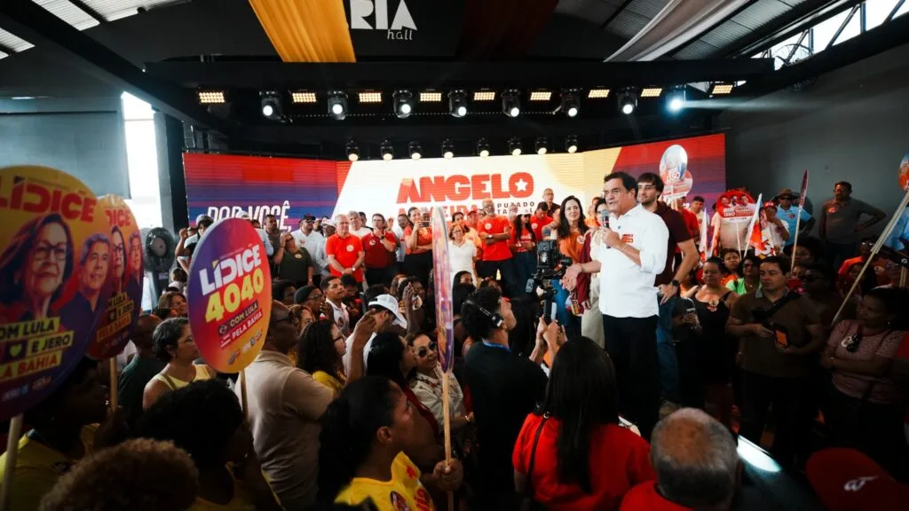 Com apoio de 10 prefeitos, Angelo Almeida lança campanha à reeleição em Feira de Santana