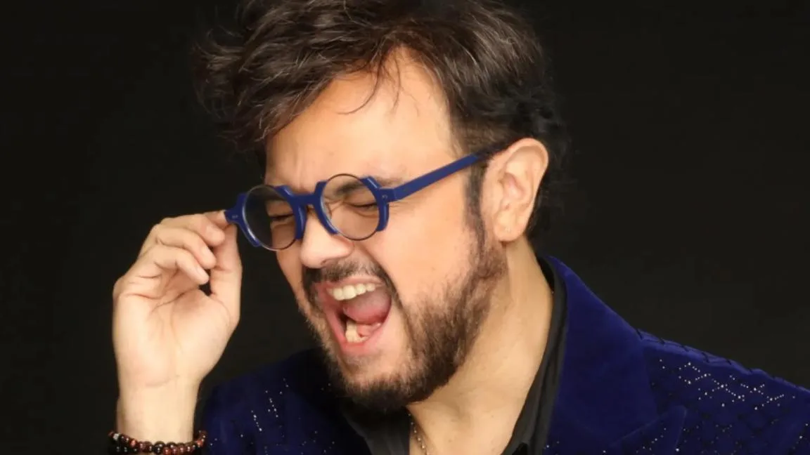 ‘Estoy loco’... Aleks Syntek se compara con Jesucristo, la Virgen de Guadalupe y Benito Juárez (Video)