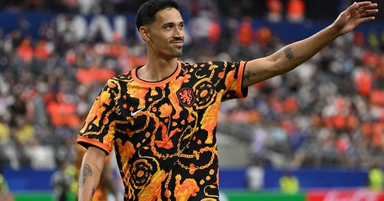 Tijjani Reijnders troca Manchester City pelo Al Qadsiah