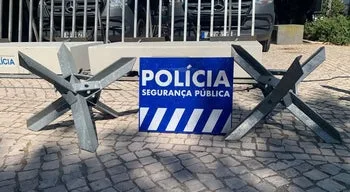 Agentes da PSP atacados em Rabo de Peixe. Avança inquérito criminal