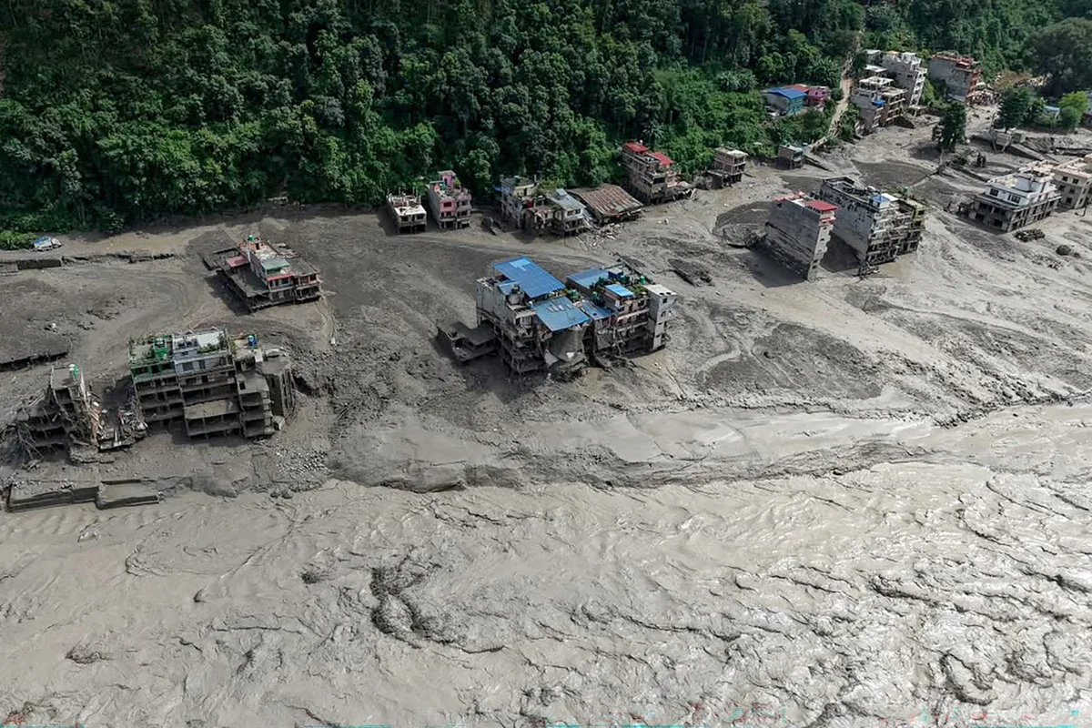 Suben a 270 los muertos en Nepal por las inundaciones que arrasaron pueblos
