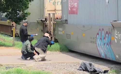 Repartidor muere tras intentar ganarle el paso a un tren en Culiacán; autoridades investigan el accidente