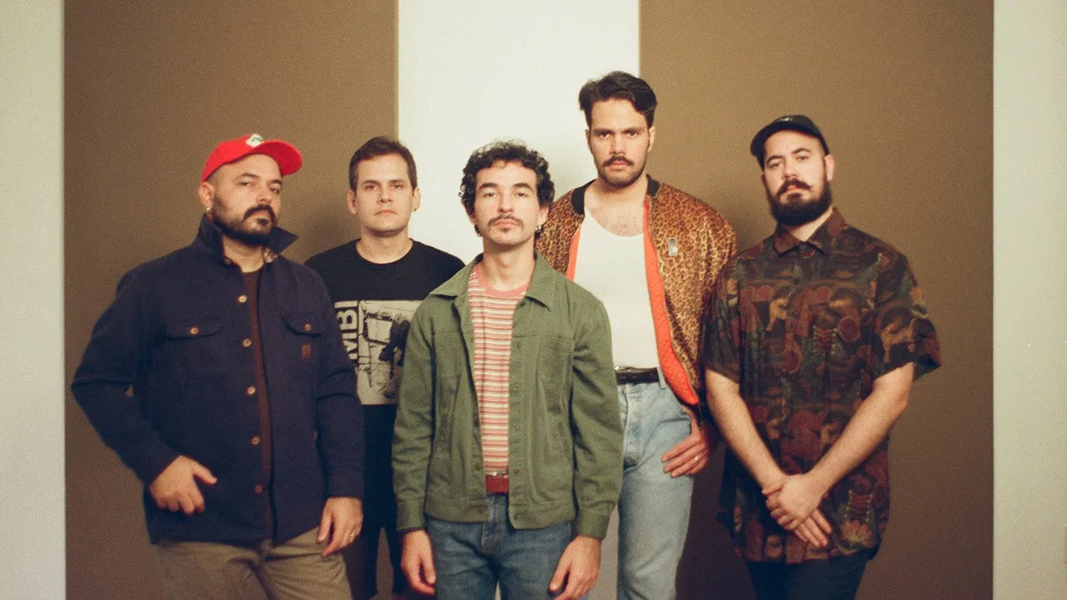 Papangu abre portal para os anos 1970 no prog e ambicioso ‘Celestial’