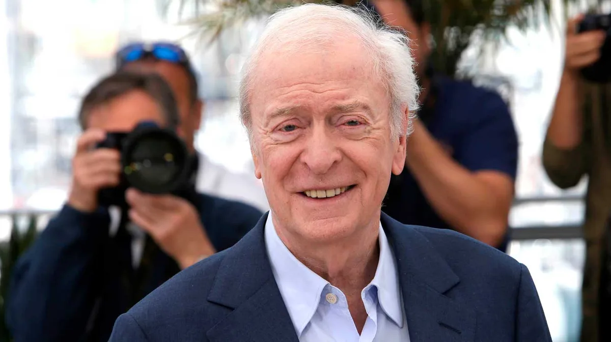 Michael Caine, actor de 93 años: “Los patos parecen tranquilos en la superficie, pero debajo están remando con todas sus fuerzas”
