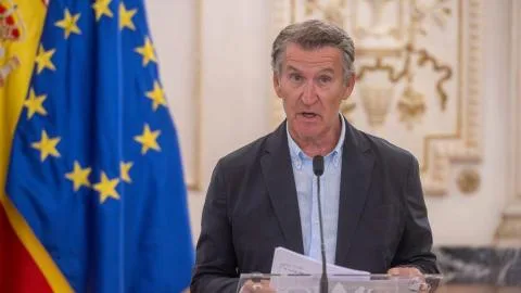 Acusan a Feijóo de ir a Ceuta a "echar gasolina a la crispación" y a "hacer campaña"