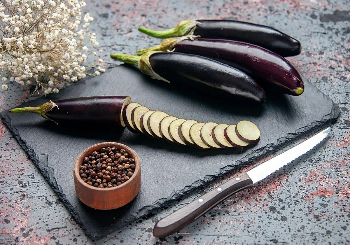 Por qué deberías salar la berenjena antes de cocinarla
