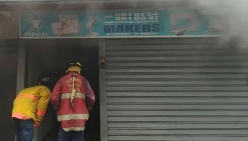 Incendio en una perfumería de Caracas generó alarma por la rápida expansión de las llamas