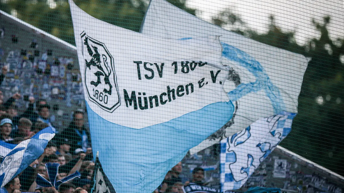 Fußballtraditionsverein: Löwe ist zurück im 1860-Wappen – und das Insolvenzverfahren eröffnet