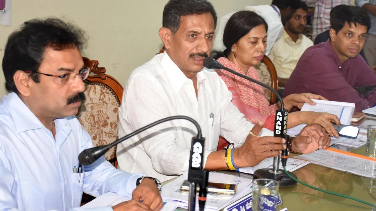 ULBs must focus on resource mobilisation to improve civic amenities: H.C. Balakrishna