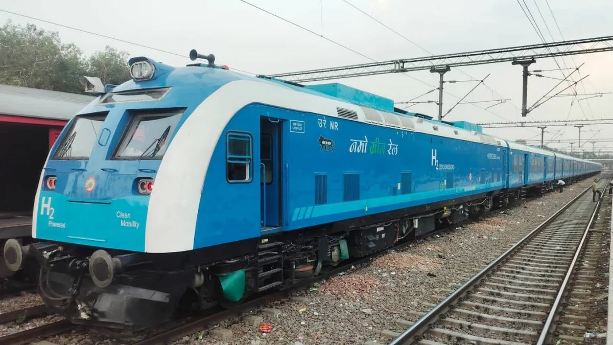 India’s 1st hydrogen train travels 6,000 km; cuts 36,444 kg CO2 emissions