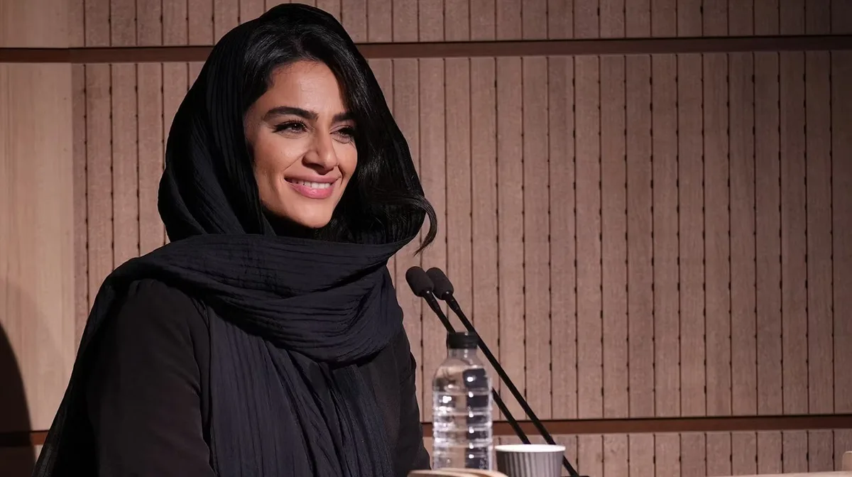 Cantora iraniana condenada a quatro anos de prisão por dar concerto com homens no público
