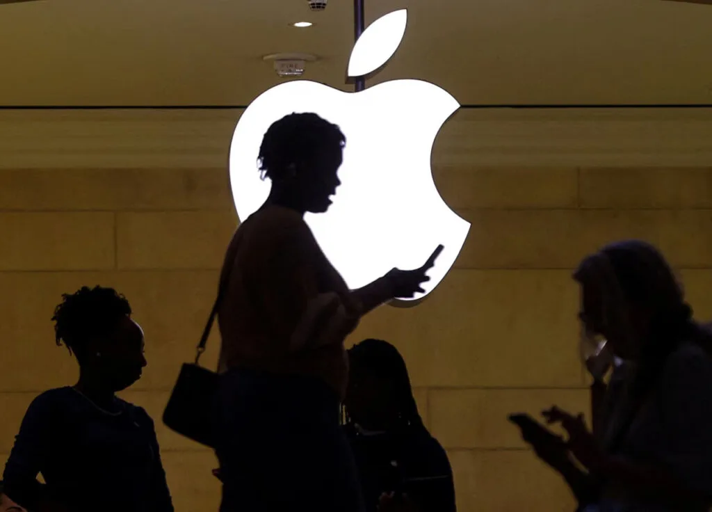 Apple reduz produção dos seus smartphones