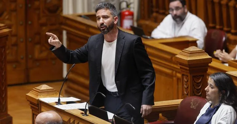 Caso de Algés. BE questiona Governo por respostas à família