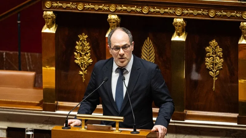 Primaire présidentielle socialiste: Emmanuel Maurel propose un “grand emprunt national” pour la transition écologique.