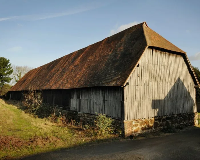 Heathrow expansion ‘is threat to England’s largest surviving medieval barn’