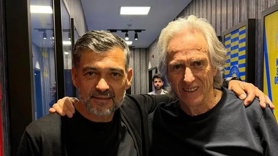 Sérgio Conceição aborda conflito entre Ronaldo e Jesus: "Não me parece justo..."