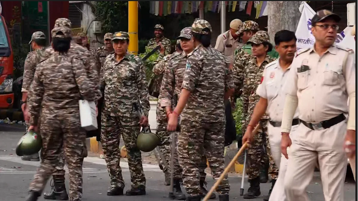 Delhi Police strengthen security near Janpath ahead of CJP protest