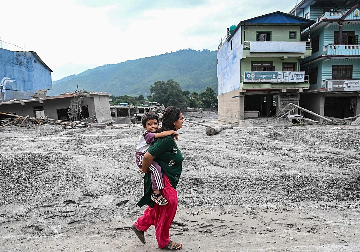 La riada del Himalaya deja 93.000 afectados y comunidades enteras aisladas entre las montañas