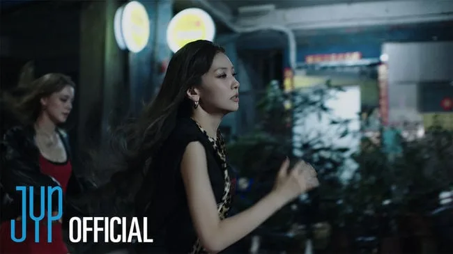 니쥬, 신곡 'Sour Grapes' MV 티저 공개..여우와 흥미진진 추격전
