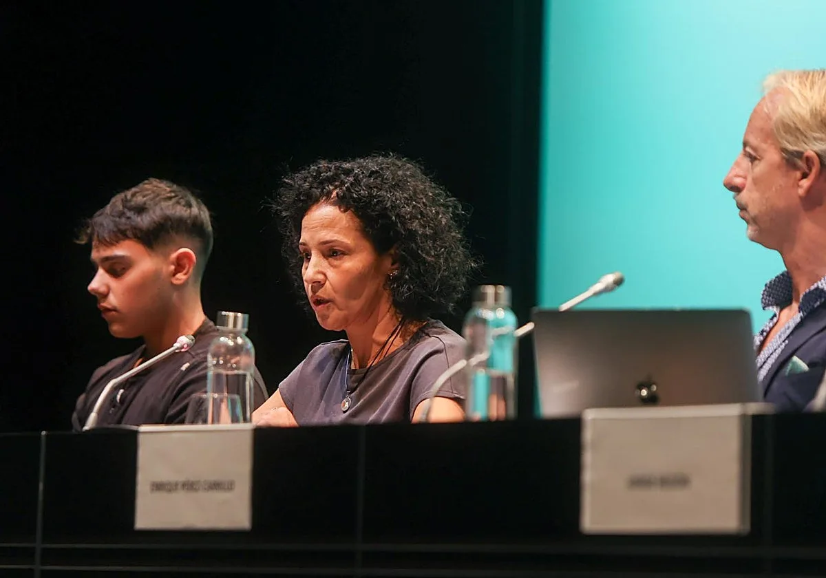 La madre de Sandra Peña, en una jornada contra el acoso escolar: «Espero que sirva para ayudar a otros»