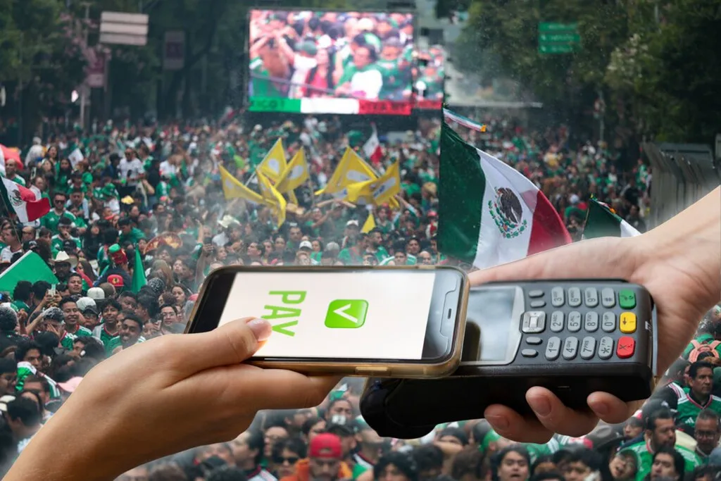 Los mexicanos movieron 251,000 millones de pesos en poco más de un mes y casi la mitad fue por canales digitales