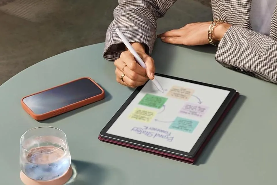 Usuários reclamam de aumento nos preços do Kindle; leitor ficou até 50% mais caro