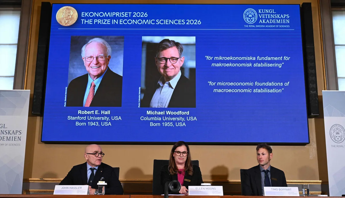 Los estadounidenses Robert E. Hall y Michael Woodford se llevan el Nobel de Economía por estudiar los fundamentos micro en la estabilización macroeconómica
