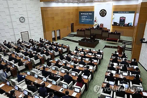 민주당 3분의2 차지 서울시의회 본격 개막…과제는 민생·안전·주거