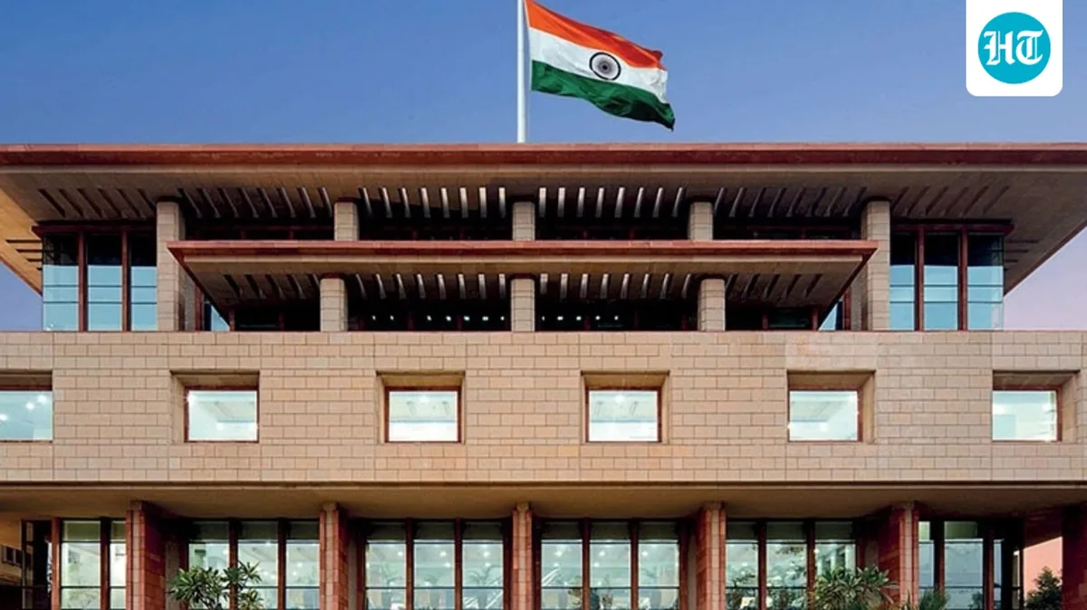Distribute samosas, tea to DHCBA employees: Delhi HC to lawyers on waiving fines