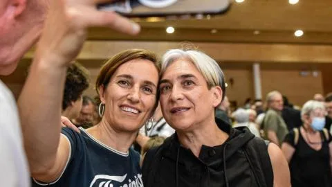 Ada Colau abre un nuevo frente interno en Sumar por pedir romper el Gobierno tras el desahucio de Maricarmen