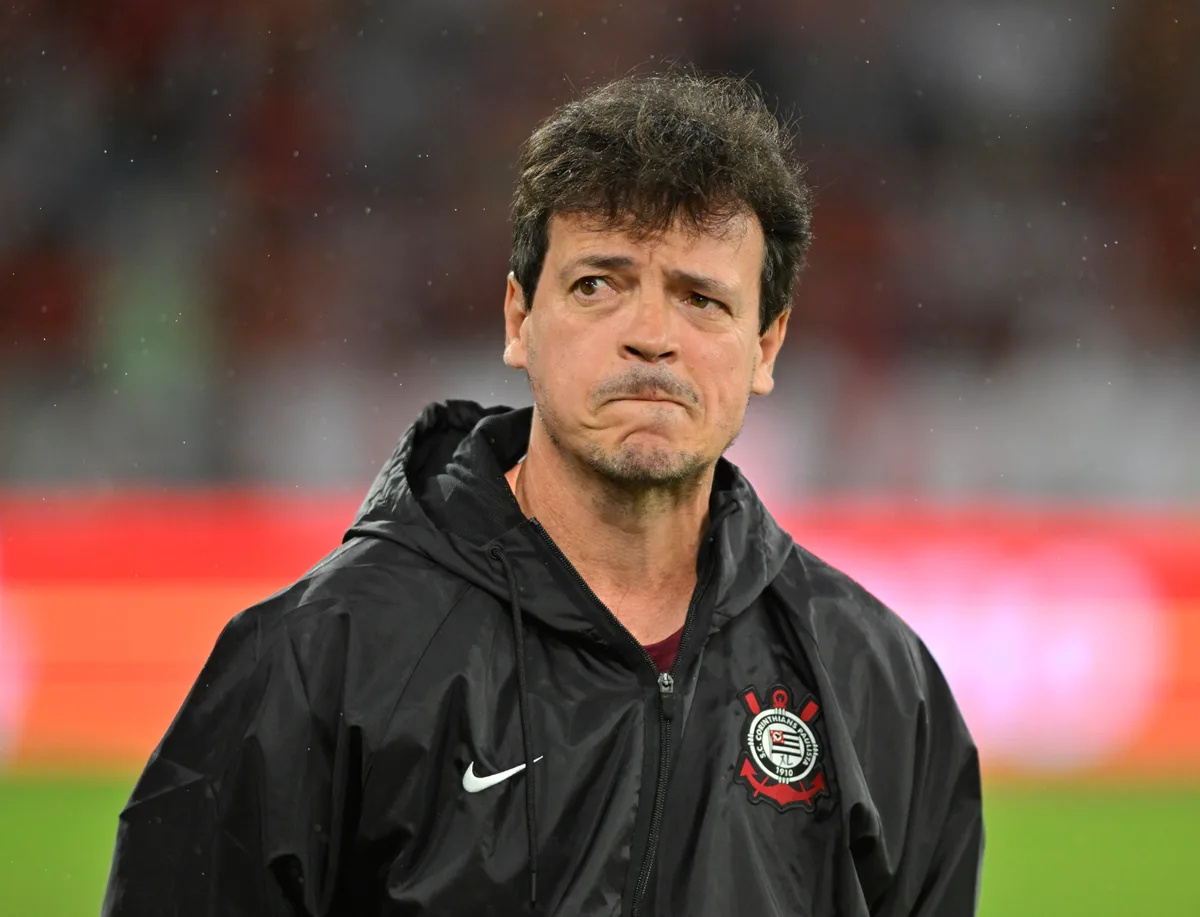 Diniz admite incômodo com sequência do Corinthians, mas diz: "Derrotas estão servindo de lição"