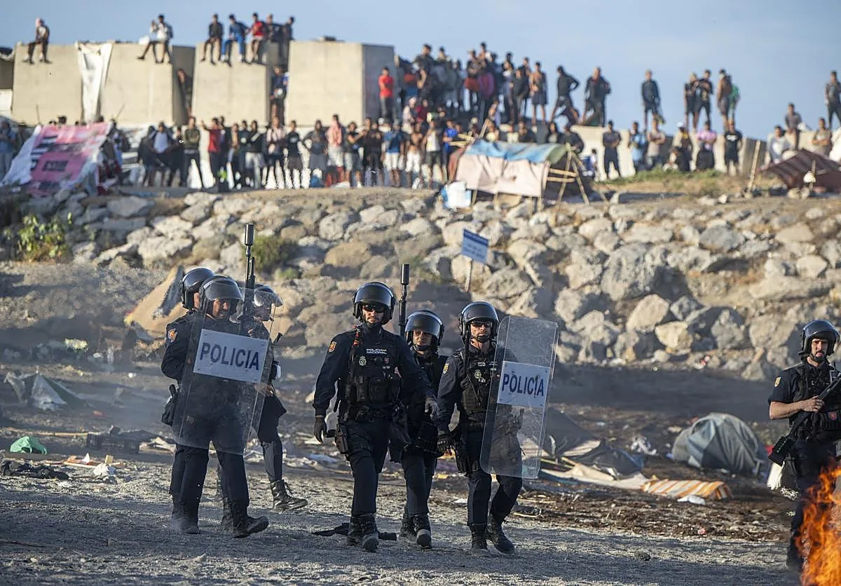 Crisis migratoria en Ceuta, en directo: última hora de las manifestaciones por la entrada masiva de inmigrantes hoy
