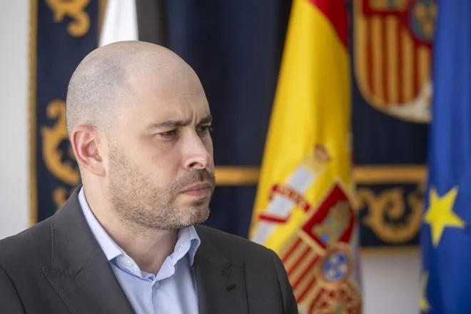 Dimite el jefe de Gabinete del delegado de Ceuta tras afirmar que alertó del aviso del CNI