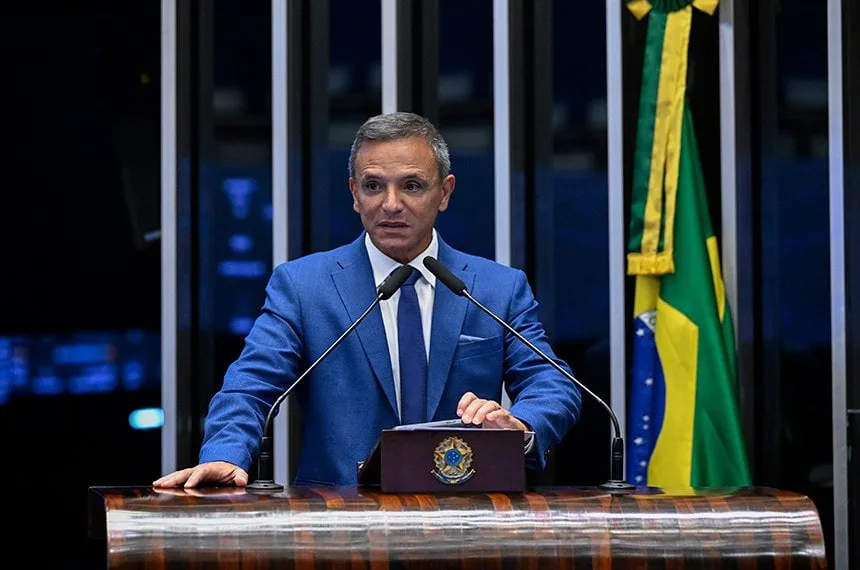 No Senado, Bittar desafia ambientalistas do AC a mostrar resultados de ONGs