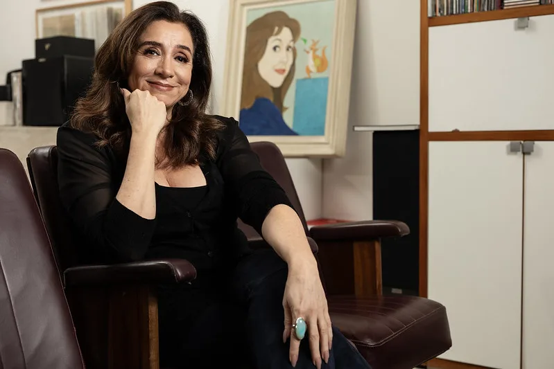 Marisa Orth expõe bastidores de filme erótico