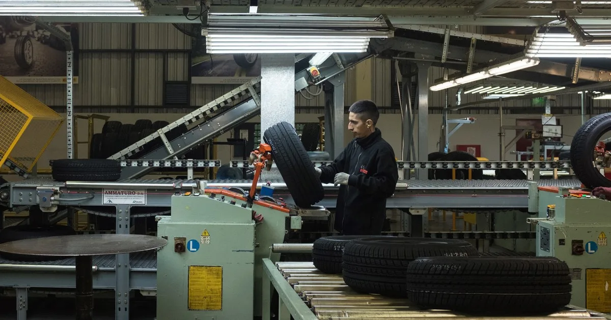 Crisis en el corazón industrial argentino: cierra una fábrica y se pierden 41 empleos por día en la provincia de Buenos Aires
