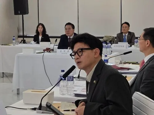 한동훈 "브라질 계란, 李대통령 '룰라 선물'"…외교부 반박(종합)