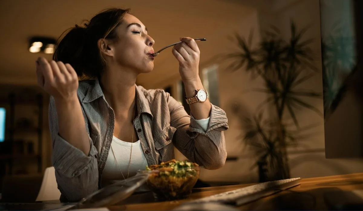 Fome o tempo todo? Veja fatores que podem estar aumentando seu apetite