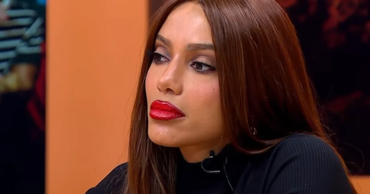 Anitta explica demora para se posicionar nas eleições e nega querer convencer a votarem como ela