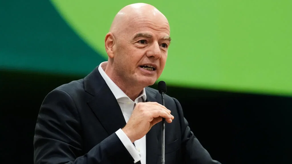Crise à la Fifa : le numéro 3 Kevin Lamour démis de ses fonctions