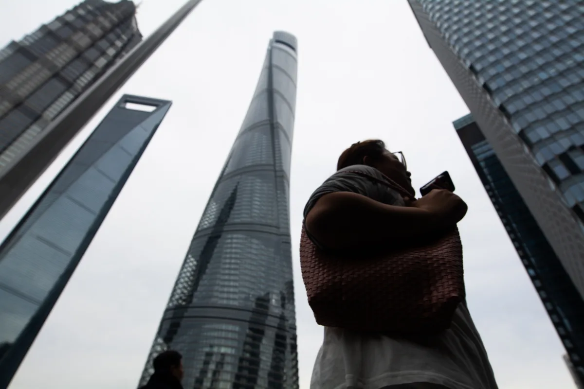 Economia da China trava, crise imobiliária piora e consumo perde força