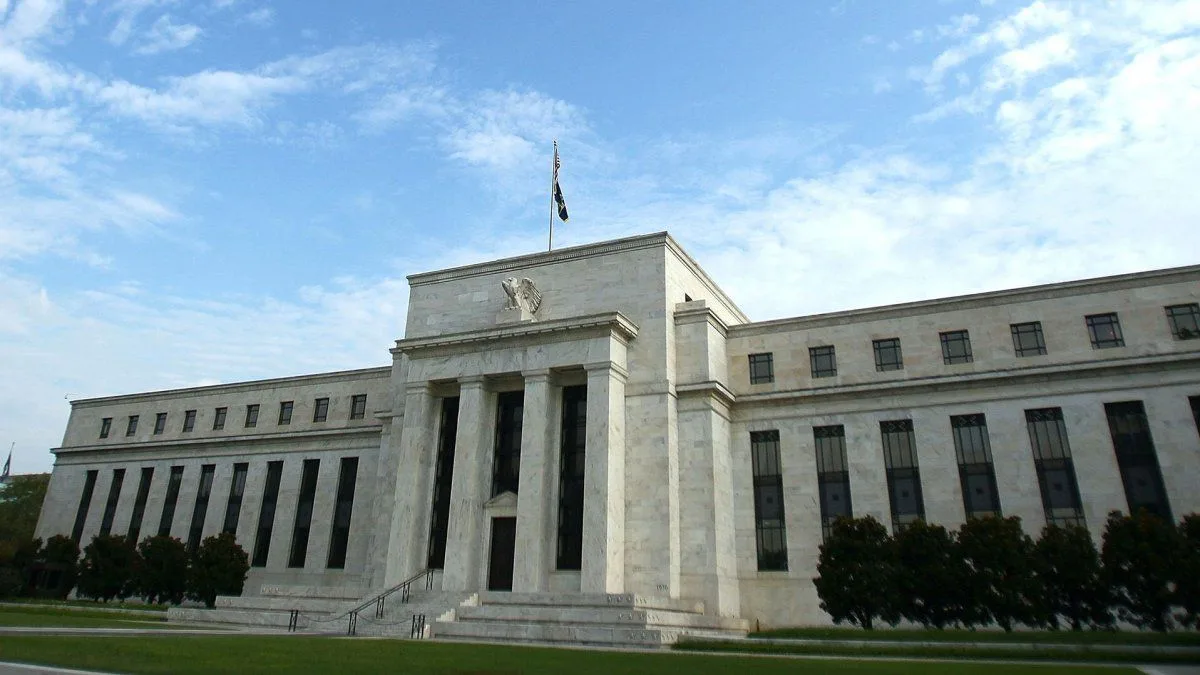 La Fed subió las tasas por primera vez desde 2023 por la suba de los precios internacionales del petróleo