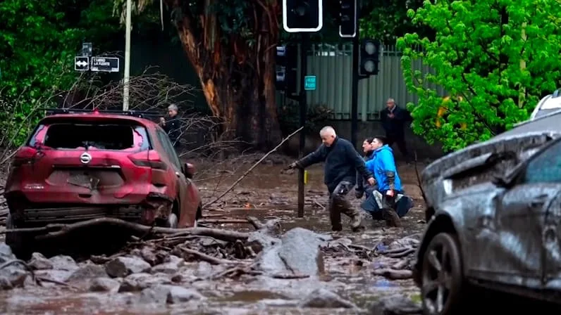 Jahrhundert-Regen in Chile - Schlammlawinen begraben alles unter sich
