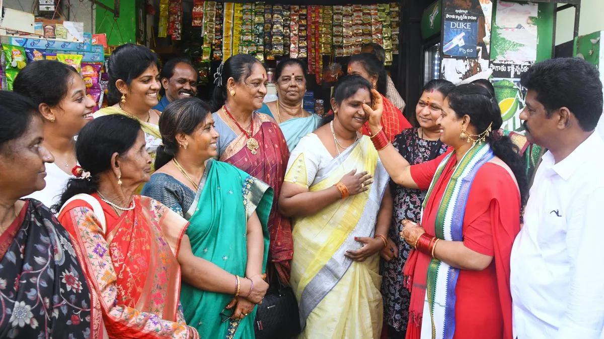 Poll fever grips Vizag: parties finalising nominees; officials get a briefing on tasks