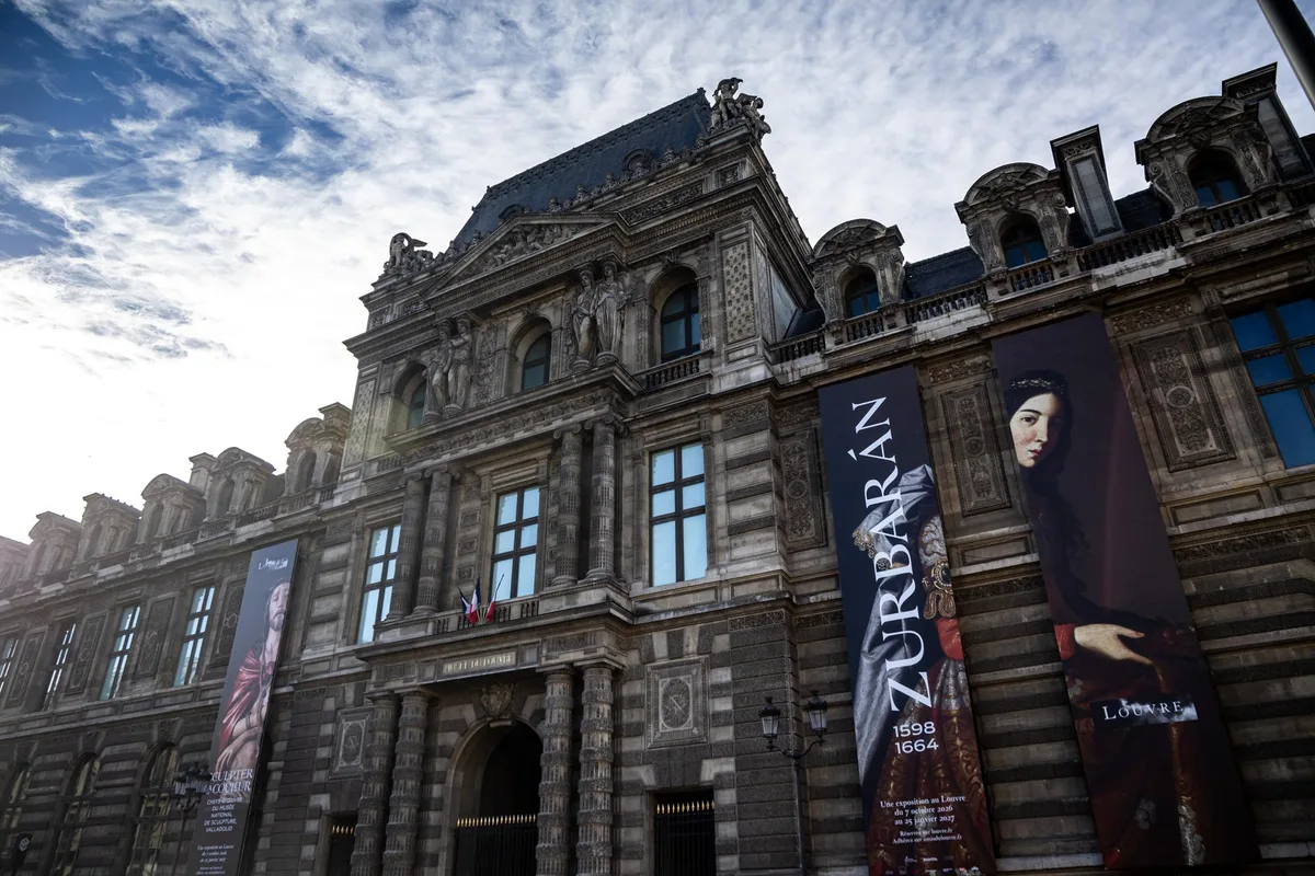 El Louvre sigue sin recuperar sus joyas robadas hace un año y alertó aumento de asaltos a museos