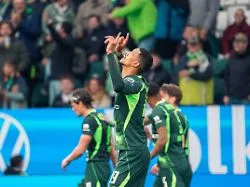Bochum in der Krise: VfL Wolfsburg gewinnt wildes Absteigerduell und klettert